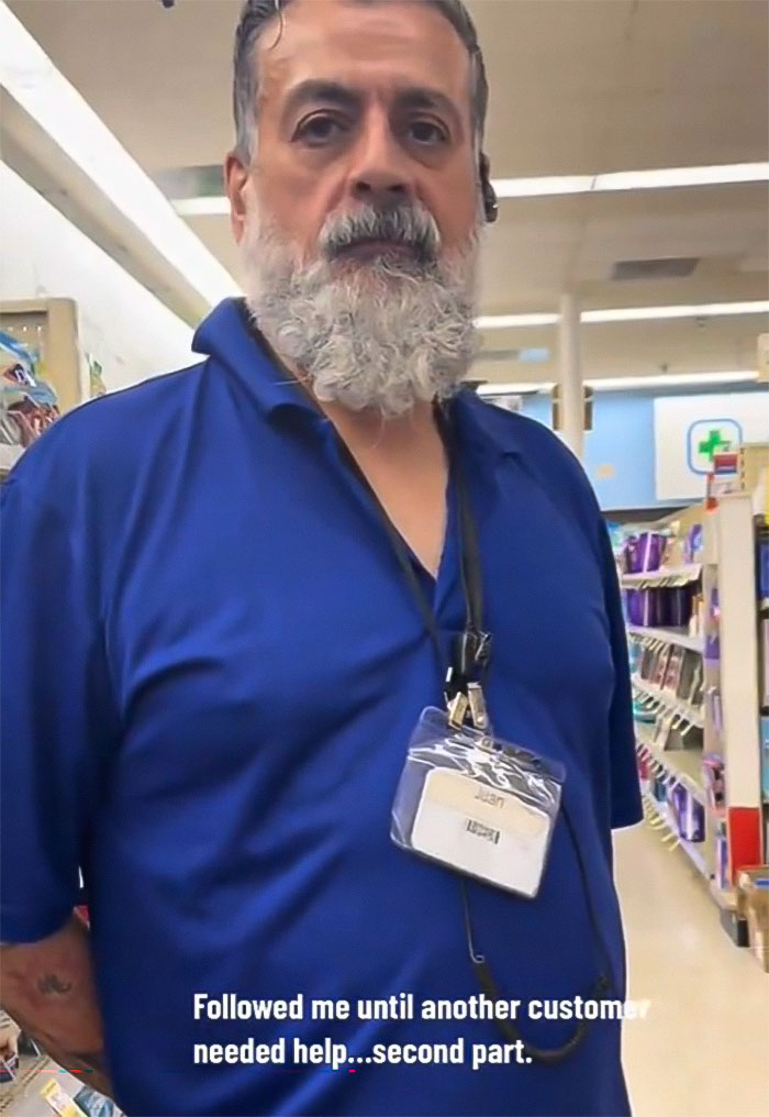 Walgreens Shopper Says Staff “Threatened” And “Stalked” Her After She Violated The “Dress Code” Walgreens Shopper Says Staff “Threatened” And “Stalked” Her After She Violated The “Dress Code”