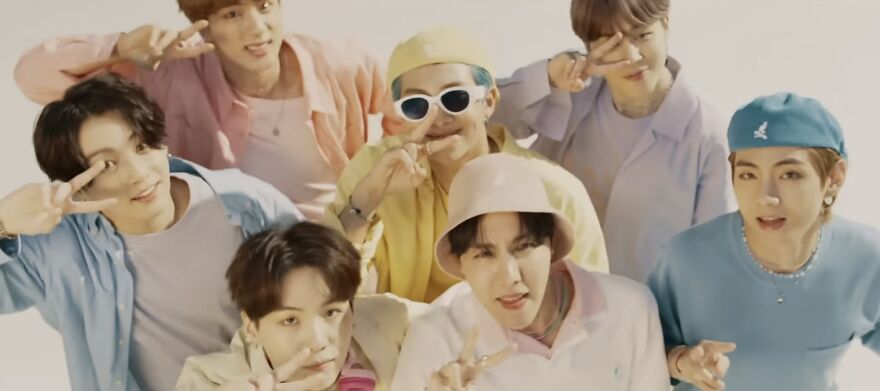 The Ultimate K-Pop Trivia: Everyone Scores At Least 1/28 The Ultimate K-Pop Trivia: Everyone Scores At Least 1/28