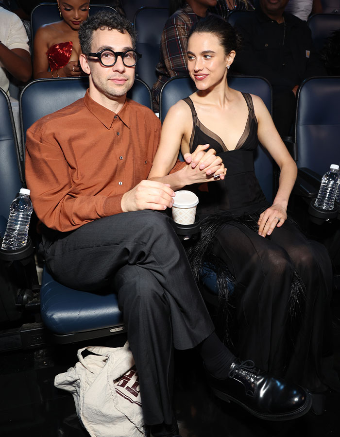 Jack Antonoff Has Hilarious Comeback For Earplugs Controversy During Katy Perry's VMA Performance Jack Antonoff Has Hilarious Comeback For Earplugs Controversy During Katy Perry's VMA Performance