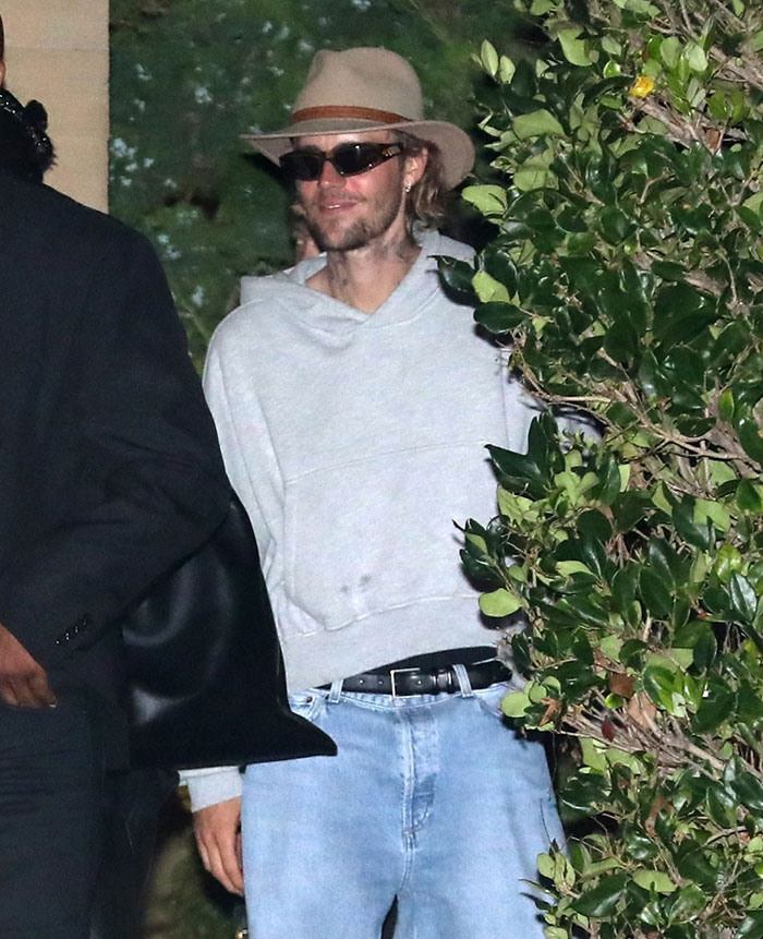 "Looks Rough": New Photos Of Justin Bieber In First Outing Amid Diddy Scandal Raises Eyebrows "Looks Rough": New Photos Of Justin Bieber In First Outing Amid Diddy Scandal Raises Eyebrows