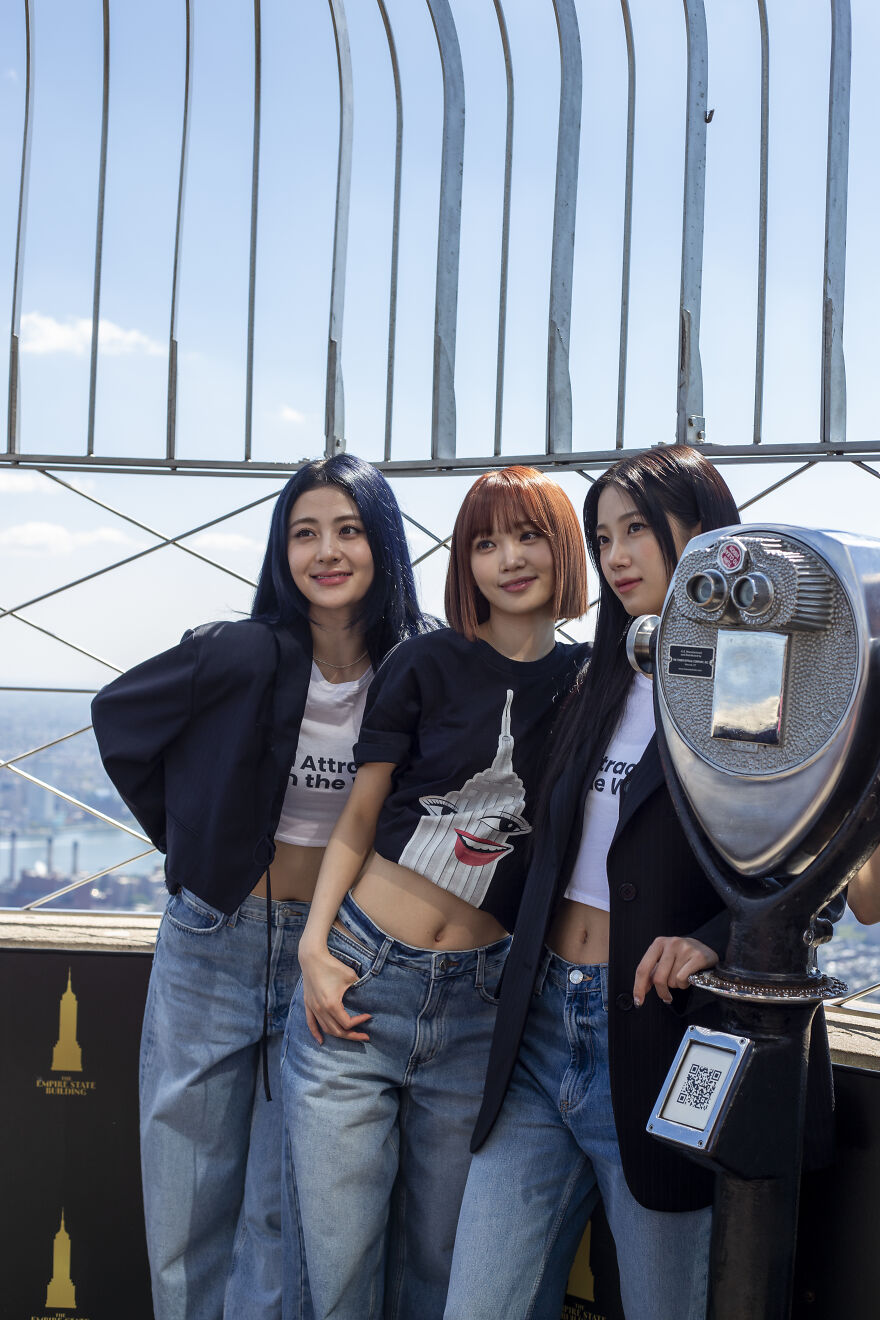 LE SSERAFIM Making Wishes Come True In NYC! LE SSERAFIM Making Wishes Come True In NYC!