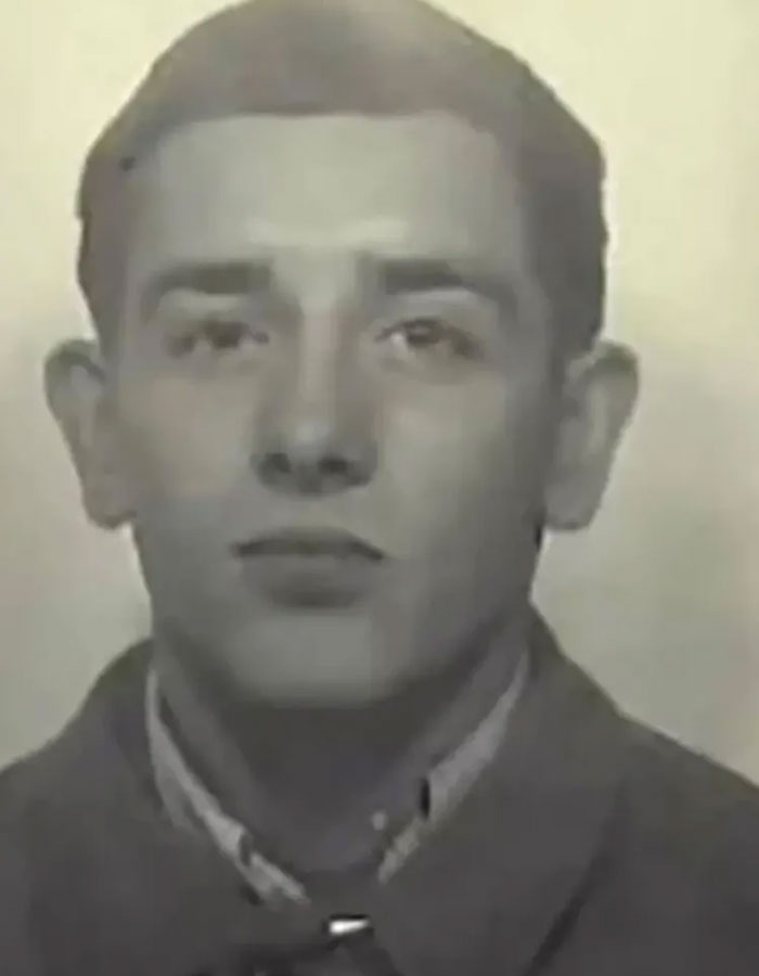 “It’s Bittersweet”: Netizens Disappointed As Officials Reveal The Identity Of “Pinnacle Man” “It’s Bittersweet”: Netizens Disappointed As Officials Reveal The Identity Of “Pinnacle Man”