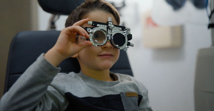 These 3 Kids Are Going Blind, So Their Parents Took Them On An Unforgettable Trip Around The World These 3 Kids Are Going Blind, So Their Parents Took Them On An Unforgettable Trip Around The World