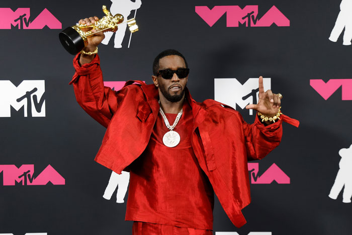 Diddy Offers $50 Million In Exchange For Getting Bail, Agrees To Wearing GPS Monitor Diddy Offers $50 Million In Exchange For Getting Bail, Agrees To Wearing GPS Monitor
