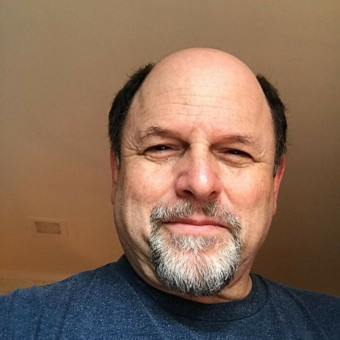 Seinfeld's Jason Alexander Looks Unrecognizable With Trim Frame And Scruffy Beard Seinfeld's Jason Alexander Looks Unrecognizable With Trim Frame And Scruffy Beard