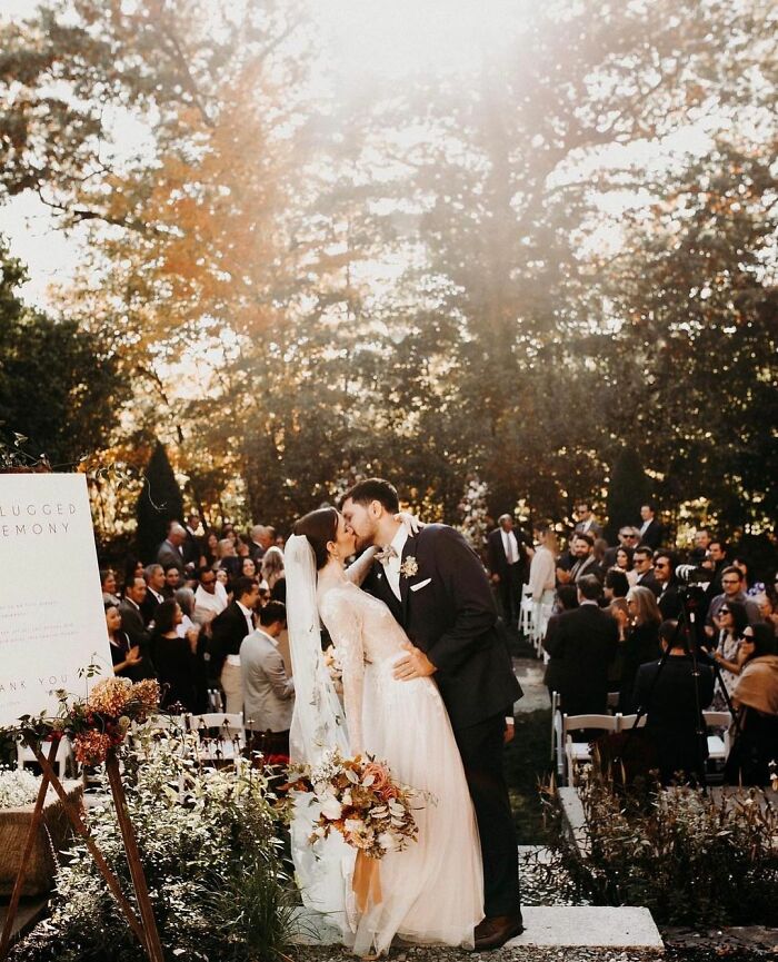 The Whole Town Teamed Up To Help A Couple After Venue Burns Down Hours Before Their Wedding The Whole Town Teamed Up To Help A Couple After Venue Burns Down Hours Before Their Wedding