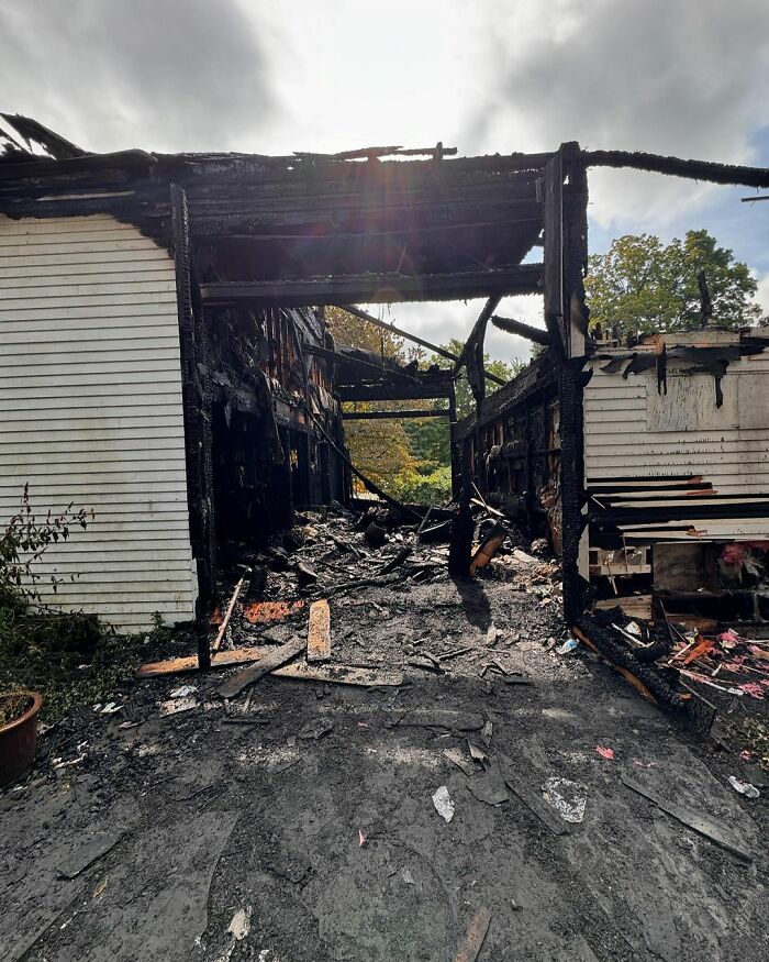 The Whole Town Teamed Up To Help A Couple After Venue Burns Down Hours Before Their Wedding The Whole Town Teamed Up To Help A Couple After Venue Burns Down Hours Before Their Wedding