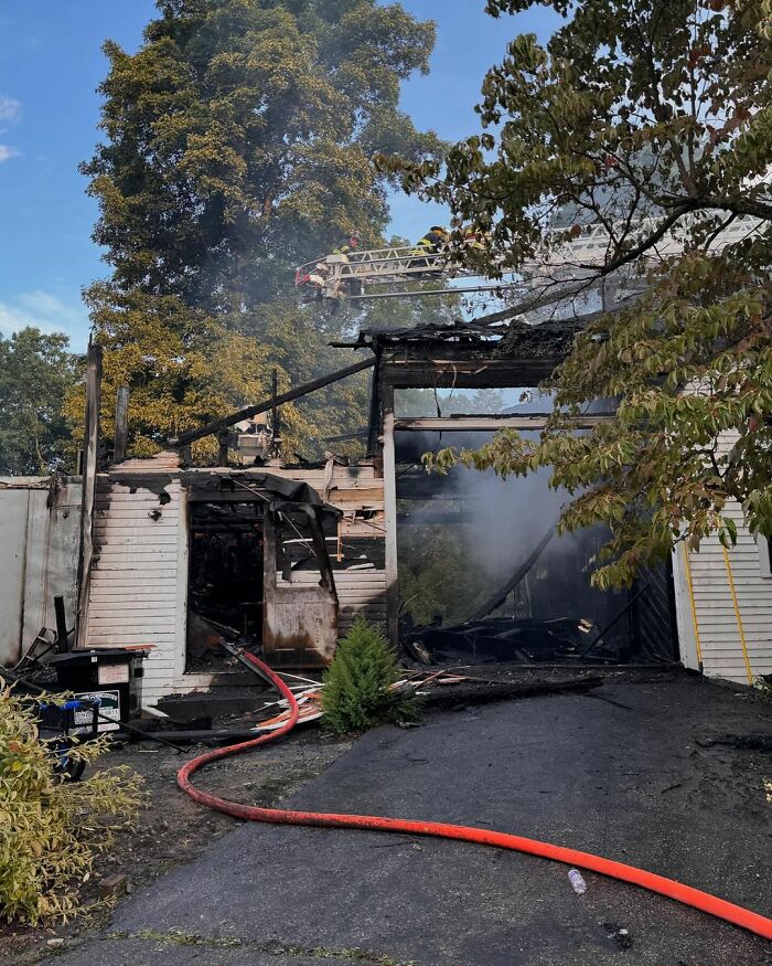 The Whole Town Teamed Up To Help A Couple After Venue Burns Down Hours Before Their Wedding The Whole Town Teamed Up To Help A Couple After Venue Burns Down Hours Before Their Wedding