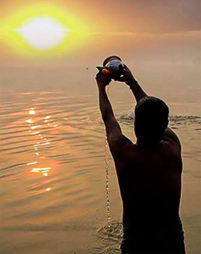 Government Official Drowns After Diver Waits For Money Transfer Instead Of Rescuing Him Government Official Drowns After Diver Waits For Money Transfer Instead Of Rescuing Him