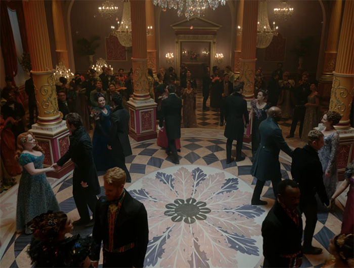 "This Is Insane": Bridgerton-Themed Event Goes Viral For Its Horrible Conditions And Pole Dancer "This Is Insane": Bridgerton-Themed Event Goes Viral For Its Horrible Conditions And Pole Dancer