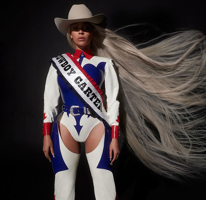 Dolly Parton Says She'd Duet With Beyoncé Live, But Defends The CMA Awards After Nomination Snub Dolly Parton Says She'd Duet With Beyoncé Live, But Defends The CMA Awards After Nomination Snub