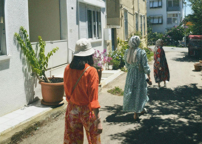 HOA Reprimands Man For Having Guests With Black SUVs, Apologizes After Seeing His Post Online HOA Reprimands Man For Having Guests With Black SUVs, Apologizes After Seeing His Post Online