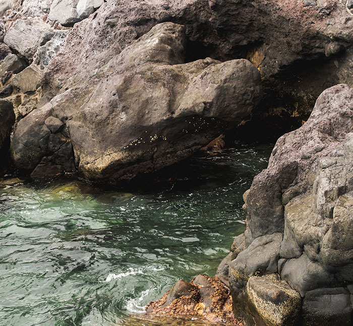 Man Jumps Off Cliff Into Water Hole And Completely Disappears, People Frantically Search For Him Man Jumps Off Cliff Into Water Hole And Completely Disappears, People Frantically Search For Him
