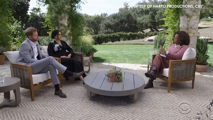 Awkward Moment As Oprah Interrupts Meghan Markle Mid-Speech During Book Store Opening Awkward Moment As Oprah Interrupts Meghan Markle Mid-Speech During Book Store Opening