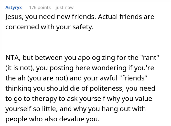 Guy Scares Woman By Following Her Around Store, She Breaks His Nose When He Gets Too Close Guy Scares Woman By Following Her Around Store, She Breaks His Nose When He Gets Too Close