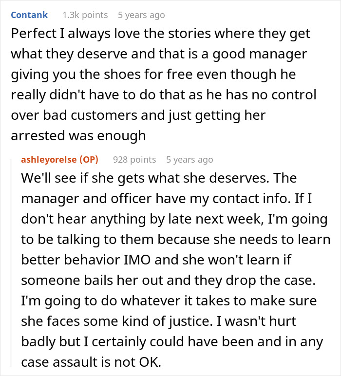 “I Don’t Work Here, Lady”: Karen Wrongly Assumes Customer Is An Employee, Physically Hurts Her “I Don’t Work Here, Lady”: Karen Wrongly Assumes Customer Is An Employee, Physically Hurts Her