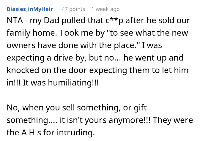 Ex-Homeowners Show Up To See Former House, Get A Reality Check When Woman Doesn't Let Them In Ex-Homeowners Show Up To See Former House, Get A Reality Check When Woman Doesn't Let Them In