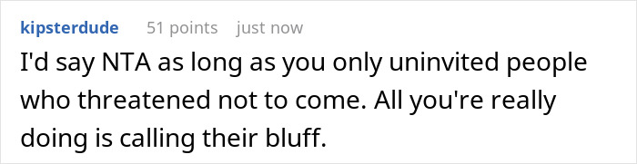 25 Guests Start Complaining Over This Bride's Halloween Wedding Theme, She Cancels Their Invites 25 Guests Start Complaining Over This Bride's Halloween Wedding Theme, She Cancels Their Invites