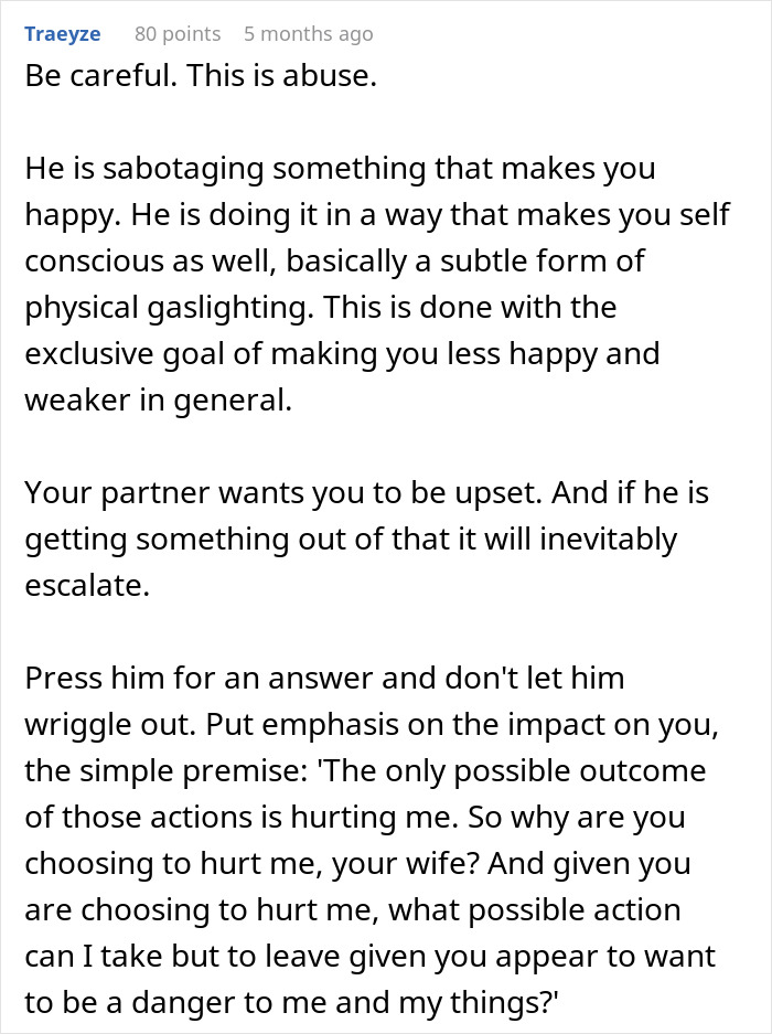 “I Noticed A Smell”: Woman Finds Out Why Her Plants Are Dying, Her Life Turns Upside Down “I Noticed A Smell”: Woman Finds Out Why Her Plants Are Dying, Her Life Turns Upside Down
