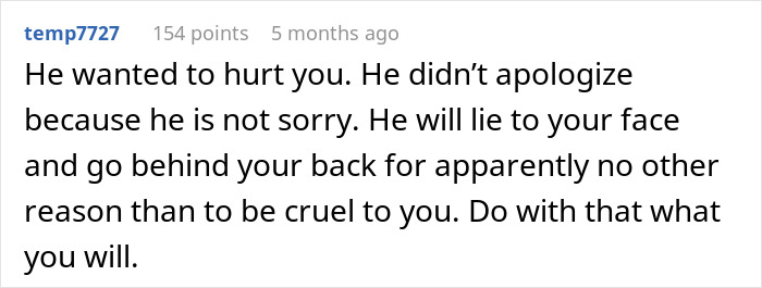 “I Noticed A Smell”: Woman Finds Out Why Her Plants Are Dying, Her Life Turns Upside Down “I Noticed A Smell”: Woman Finds Out Why Her Plants Are Dying, Her Life Turns Upside Down
