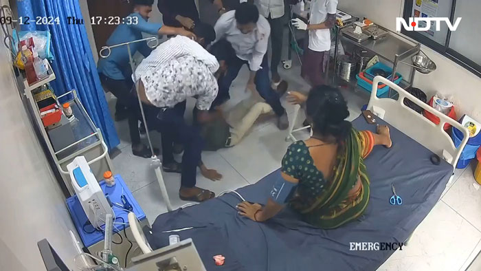 Doctor Beaten Up For Asking Patient's Family To Remove Footwear Outside ICU Doctor Beaten Up For Asking Patient's Family To Remove Footwear Outside ICU