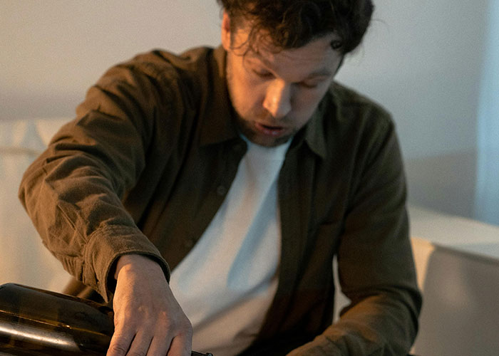 Guy Gets Revenge On Neighbor For His Parking “Crimes”, Leaves Him Scratching His Head For A Week Guy Gets Revenge On Neighbor For His Parking “Crimes”, Leaves Him Scratching His Head For A Week