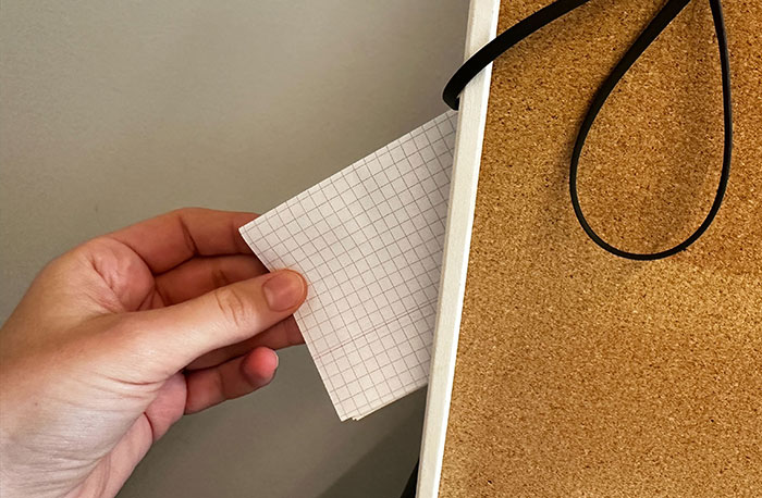 Woman Finds BF's Ex's Warning Note In His House, It Leads To Them Breaking Up Woman Finds BF's Ex's Warning Note In His House, It Leads To Them Breaking Up