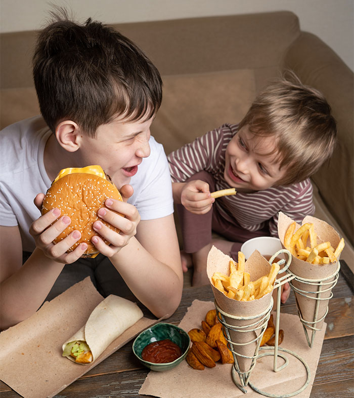 Mom Calls Out Ex-Husband For Giving Kids Unhealthy Meals Instead Of Cooking Mom Calls Out Ex-Husband For Giving Kids Unhealthy Meals Instead Of Cooking