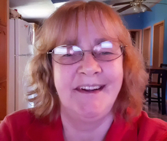 “It’s A Public Service Announcement”: Daughter’s Unforgiving Obituary For Mom Goes Viral “It’s A Public Service Announcement”: Daughter’s Unforgiving Obituary For Mom Goes Viral