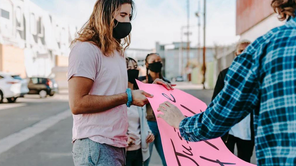 30 People Share “The Incident” That Ruined Their Friend Groups Forever