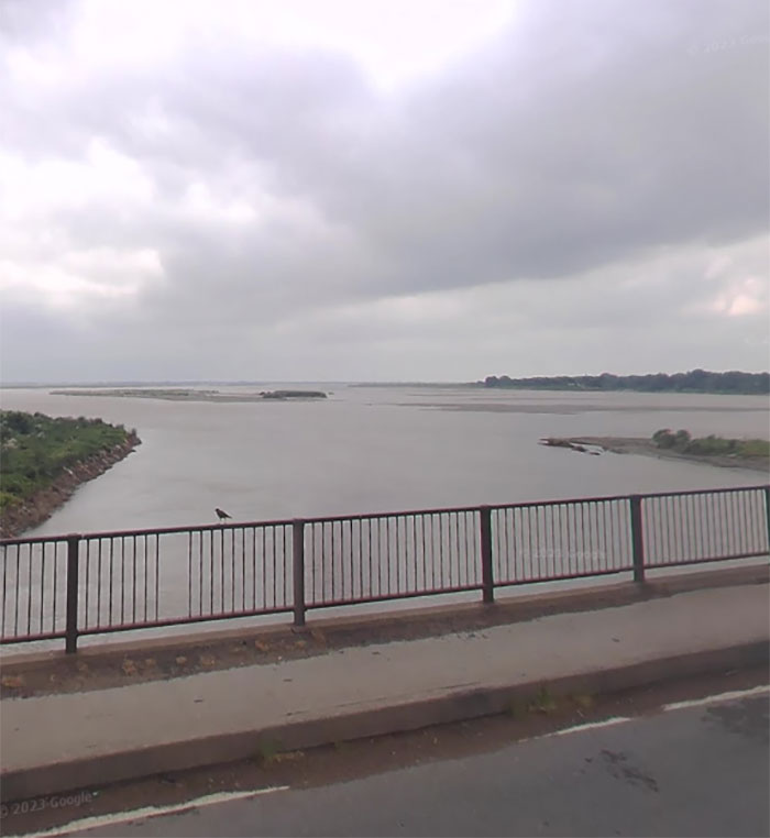 Government Official Drowns After Diver Waits For Money Transfer Instead Of Rescuing Him Government Official Drowns After Diver Waits For Money Transfer Instead Of Rescuing Him