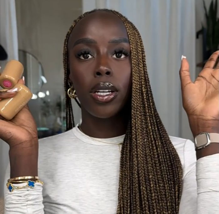 Hailey Bieber Praised For Reaction To Woman Who Called Her Brand Out For Not Being Inclusive Of Dark Skin Tones Hailey Bieber Praised For Reaction To Woman Who Called Her Brand Out For Not Being Inclusive Of Dark Skin Tones