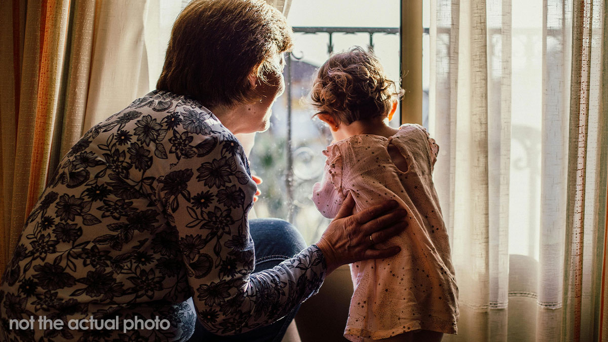Granny Says 3YO Granddaughter Doesn’t Know What She Wants, Insists On Kissing Her As She Says No