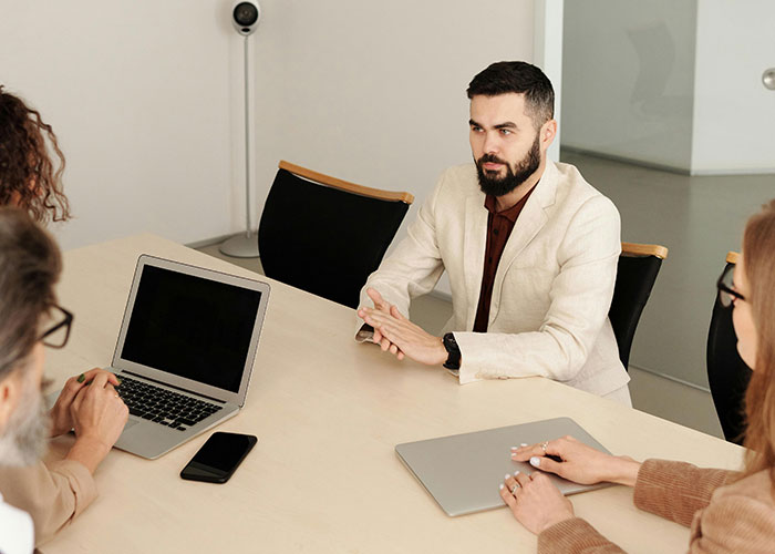 Man Confused When New Coworker Is Not The Same As The Person He Interviewed Man Confused When New Coworker Is Not The Same As The Person He Interviewed