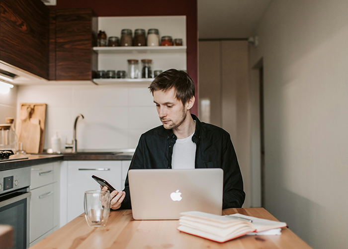 Guy Gets Fired For Refusing To Post “Ghost Jobs,” Goes Viral Exposing The Toxic Trend Guy Gets Fired For Refusing To Post “Ghost Jobs,” Goes Viral Exposing The Toxic Trend