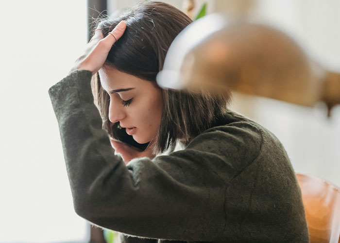 HOA Karen Loses It After Family Paints House Black, Demands Immediate Repaint HOA Karen Loses It After Family Paints House Black, Demands Immediate Repaint