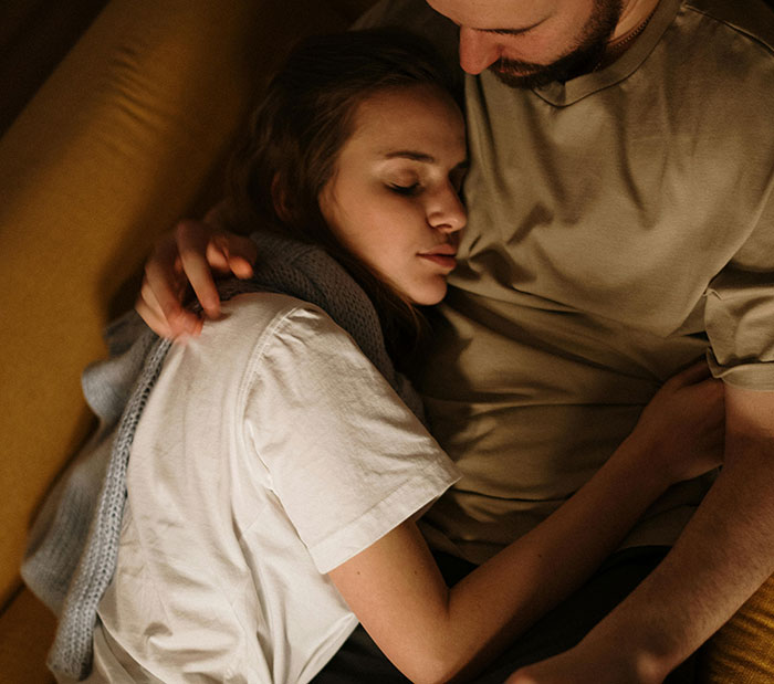 Woman Asks The Internet For Advice After Realizing Her Entire Marriage Was A Sham Woman Asks The Internet For Advice After Realizing Her Entire Marriage Was A Sham