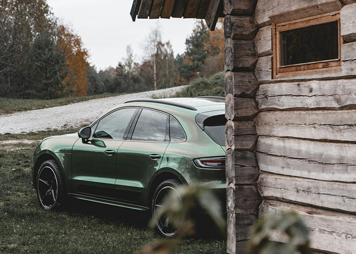 Wife Realizes Husband Doesn't Trust Her After Finding A Surprise In Her Car Wife Realizes Husband Doesn't Trust Her After Finding A Surprise In Her Car