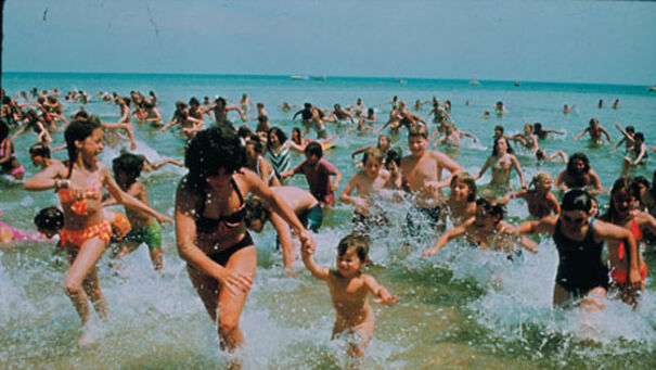 jaws_beach-panic.jpg