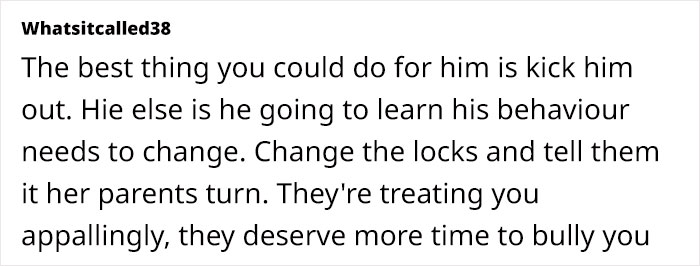 Woman Hates Son’s GF Who Moved In With Them, Asks The Internet For Advice On How To Kick Her Out Woman Hates Son’s GF Who Moved In With Them, Asks The Internet For Advice On How To Kick Her Out