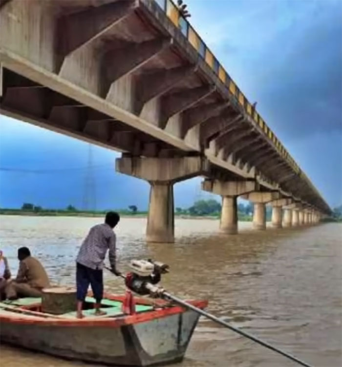 Government Official Drowns After Diver Waits For Money Transfer Instead Of Rescuing Him Government Official Drowns After Diver Waits For Money Transfer Instead Of Rescuing Him