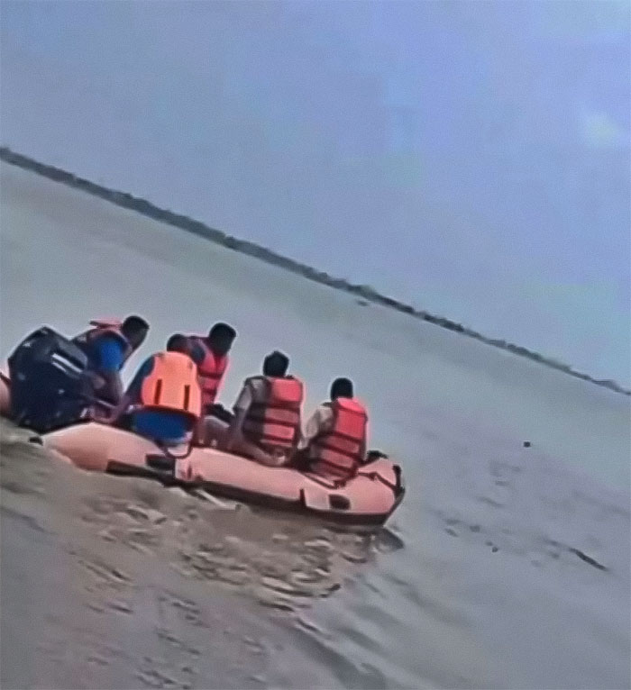 Government Official Drowns After Diver Waits For Money Transfer Instead Of Rescuing Him Government Official Drowns After Diver Waits For Money Transfer Instead Of Rescuing Him