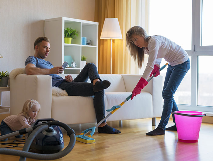 "Very Depressing": Women Expose Weaponized Incompetence As Expert Labels It "Passive-Aggressive" "Very Depressing": Women Expose Weaponized Incompetence As Expert Labels It "Passive-Aggressive"