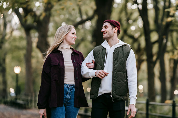 Guy Manipulates Woman Into Marrying Him In Order To Get Access To Her Resources, Drama Erupts Guy Manipulates Woman Into Marrying Him In Order To Get Access To Her Resources, Drama Erupts