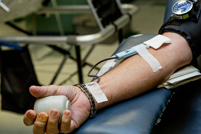 Man’s Grief Ritual Ends In A Cold Breakup After GF Is Forced To Have Lunch Date With Mom Alone Man’s Grief Ritual Ends In A Cold Breakup After GF Is Forced To Have Lunch Date With Mom Alone