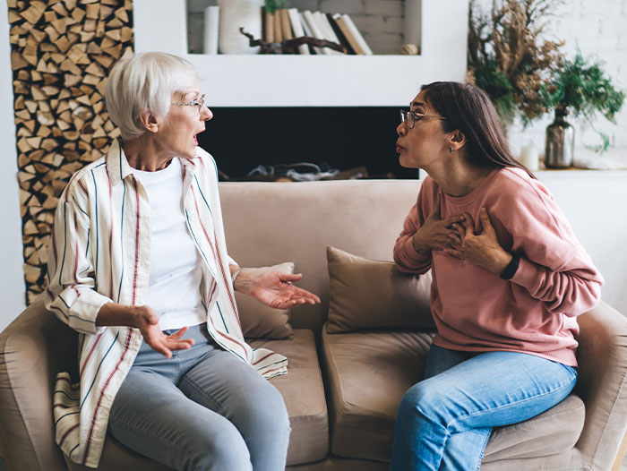 Woman Refuses To Take In Her Parents After They Regretted Pursuing Their Dream, Is Called Selfish Woman Refuses To Take In Her Parents After They Regretted Pursuing Their Dream, Is Called Selfish