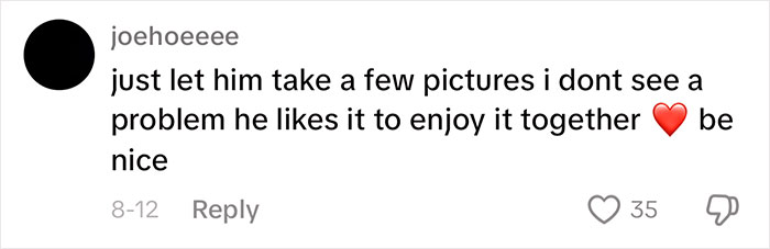 Woman Gets A Window Seat, But Doesn't Get To Enjoy It As A Man Keeps Invading Her Personal Space Woman Gets A Window Seat, But Doesn't Get To Enjoy It As A Man Keeps Invading Her Personal Space