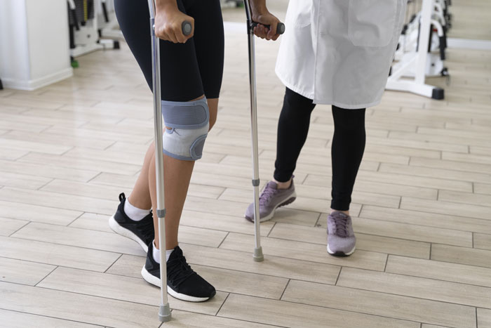 Woman Ignores Warning To Not Put Her Feet On The Car Dash, Gets Severely Injured During Car Crash Woman Ignores Warning To Not Put Her Feet On The Car Dash, Gets Severely Injured During Car Crash