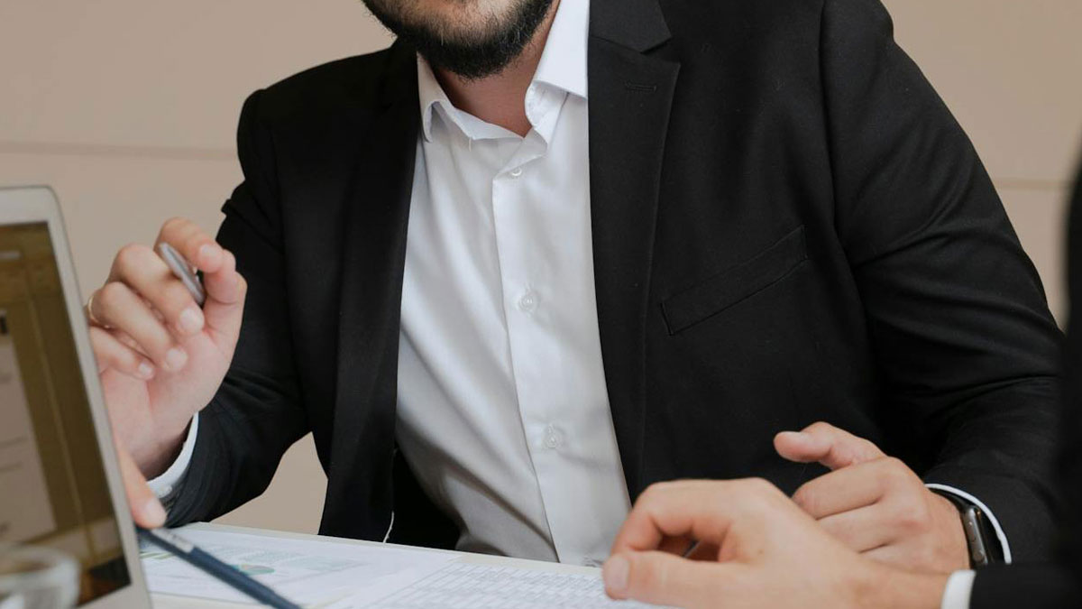 “Leave Immediately”: 30 Netizens Discuss Red Flags To Be Aware Of When Attending A Job Interview