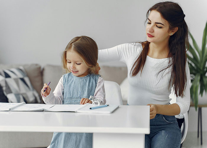 Delusional Parents Think Woman Is Their Free Babysitter On Vacation, She Crushes Their Entitlement Delusional Parents Think Woman Is Their Free Babysitter On Vacation, She Crushes Their Entitlement